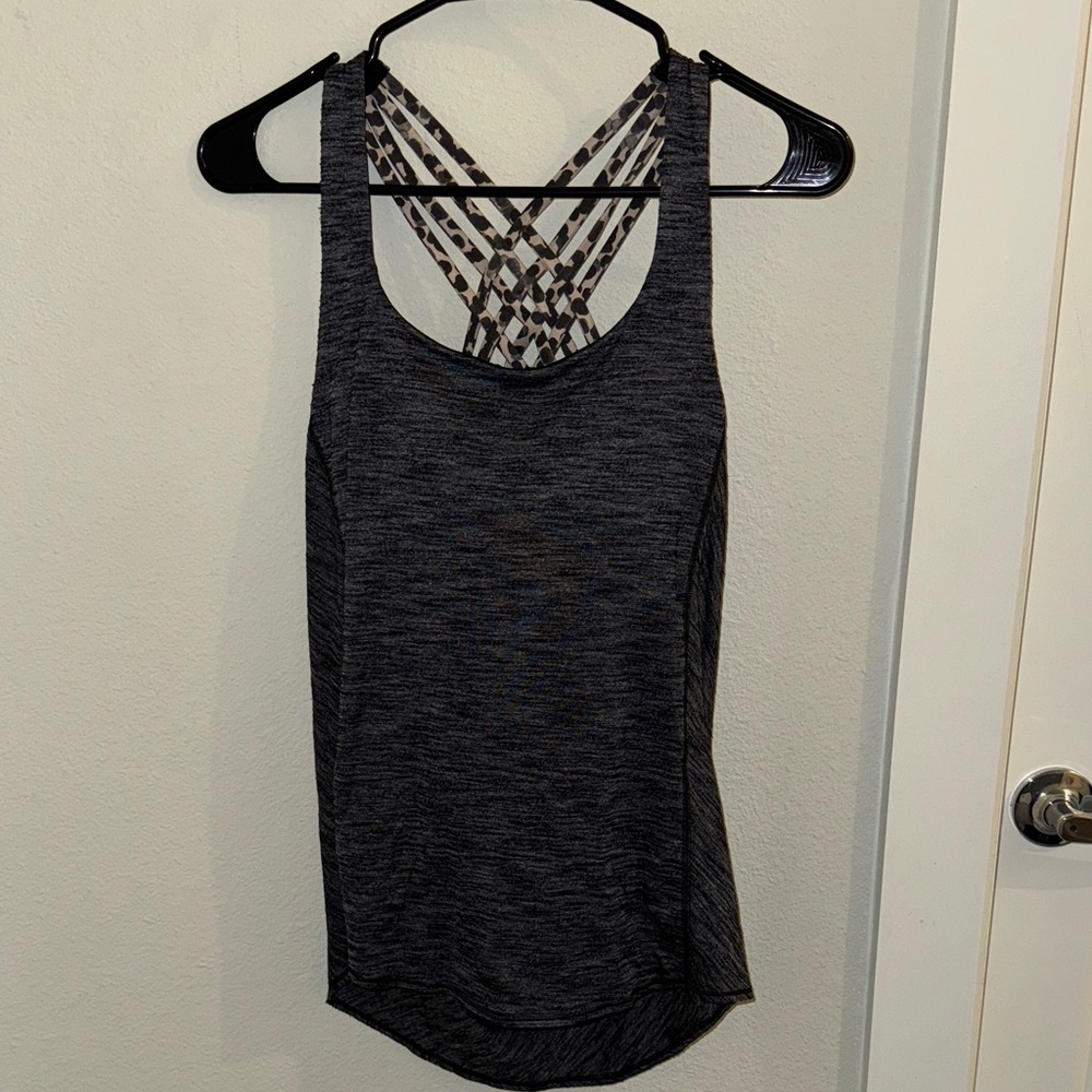 Lululemon Women's open back Tank Top with built in bra